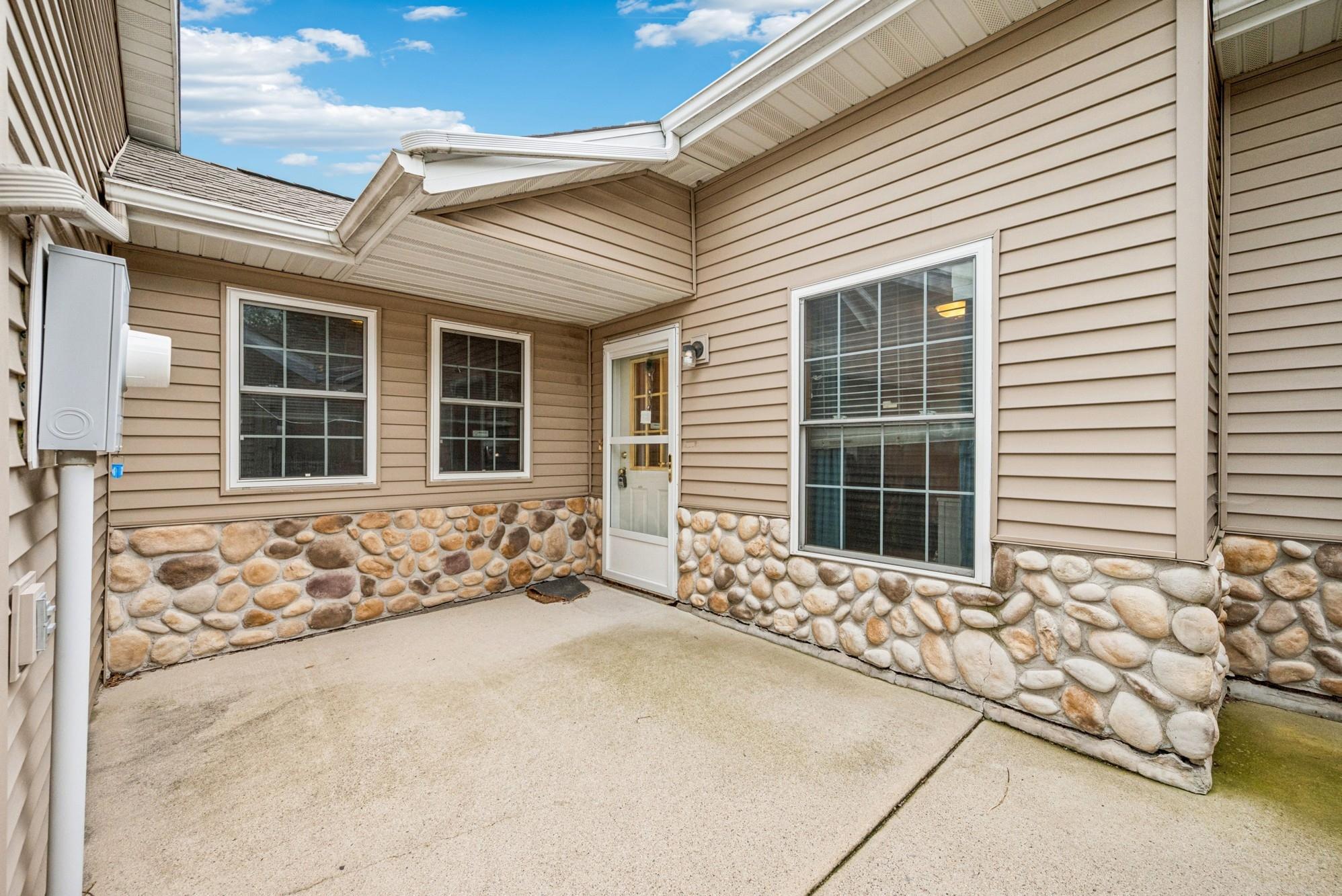 Property Photo:  100 Sunrise Drive  MN 55353 