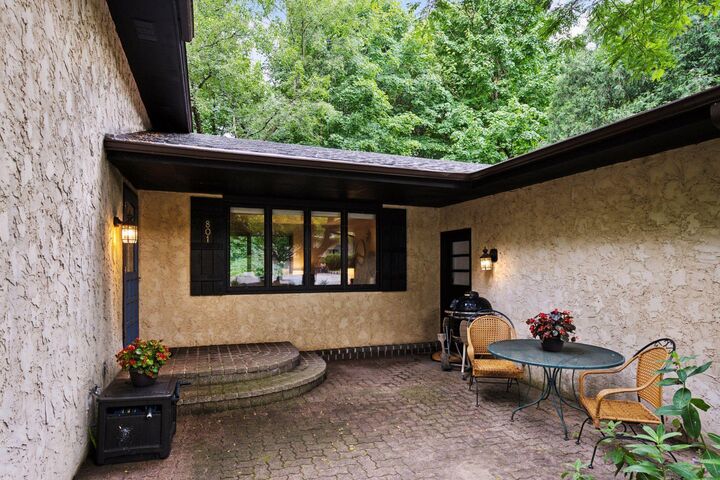 Property Photo:  801 Valley Drive SE  MN 55376 