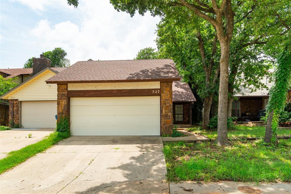 Property Photo: 727 Rockridge Circle OK 73034