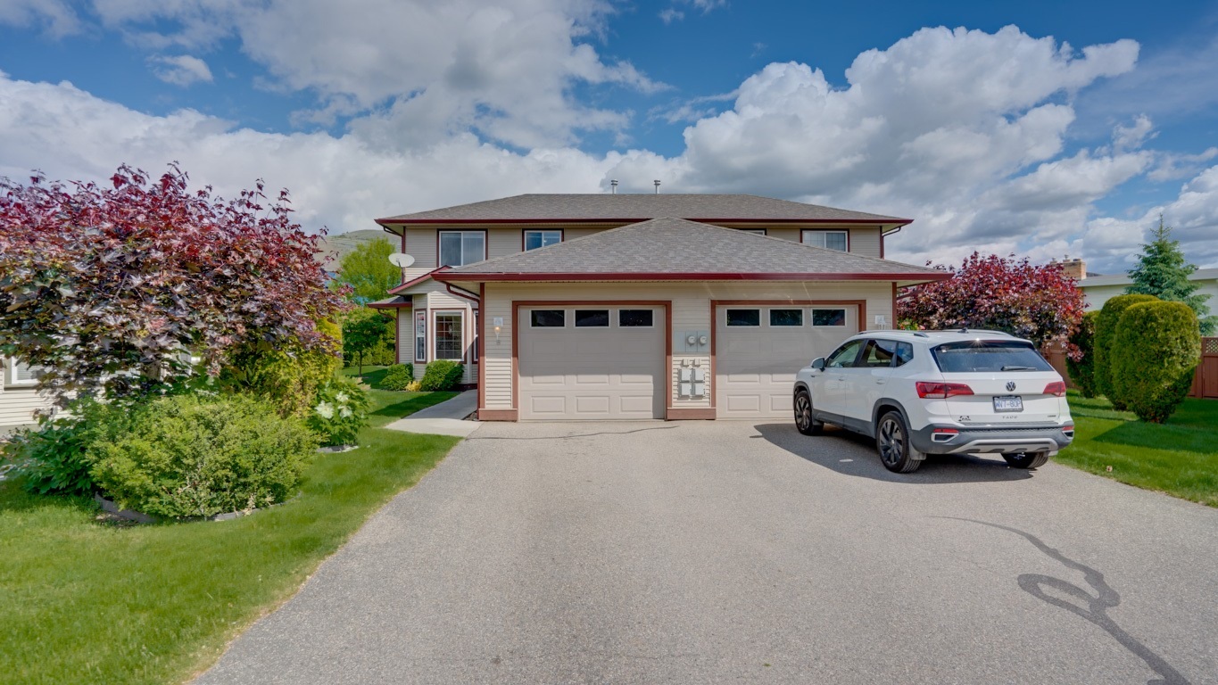 Property Photo: 5200 25 Avenue 8 BC V1T 9V6