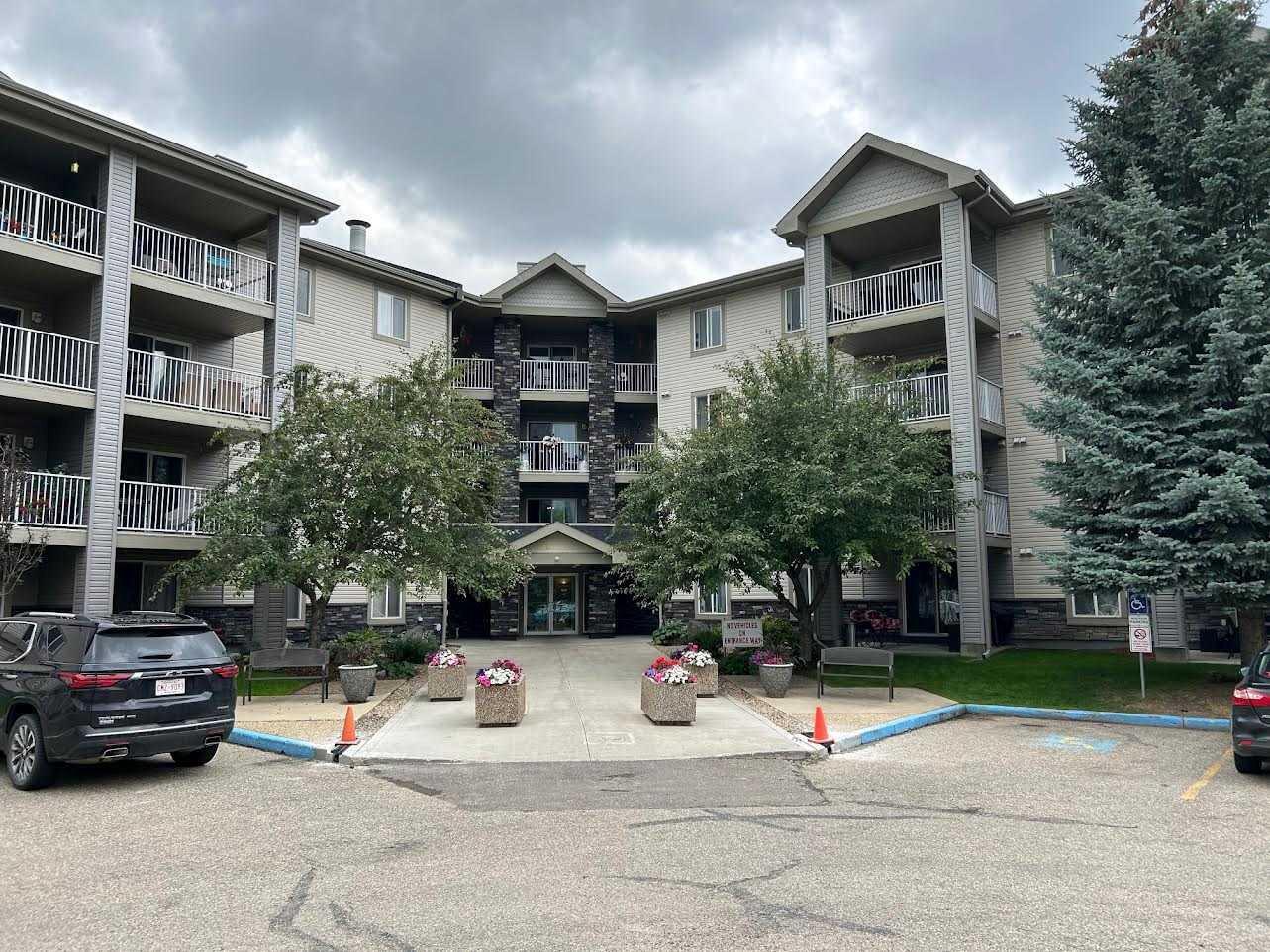 Property Photo:  60 Lawford Avenue 305  AB T4R 3E9 