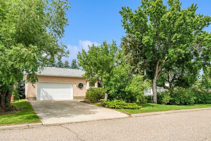 Property Photo: 2506 19 Street AB T0L 1R0