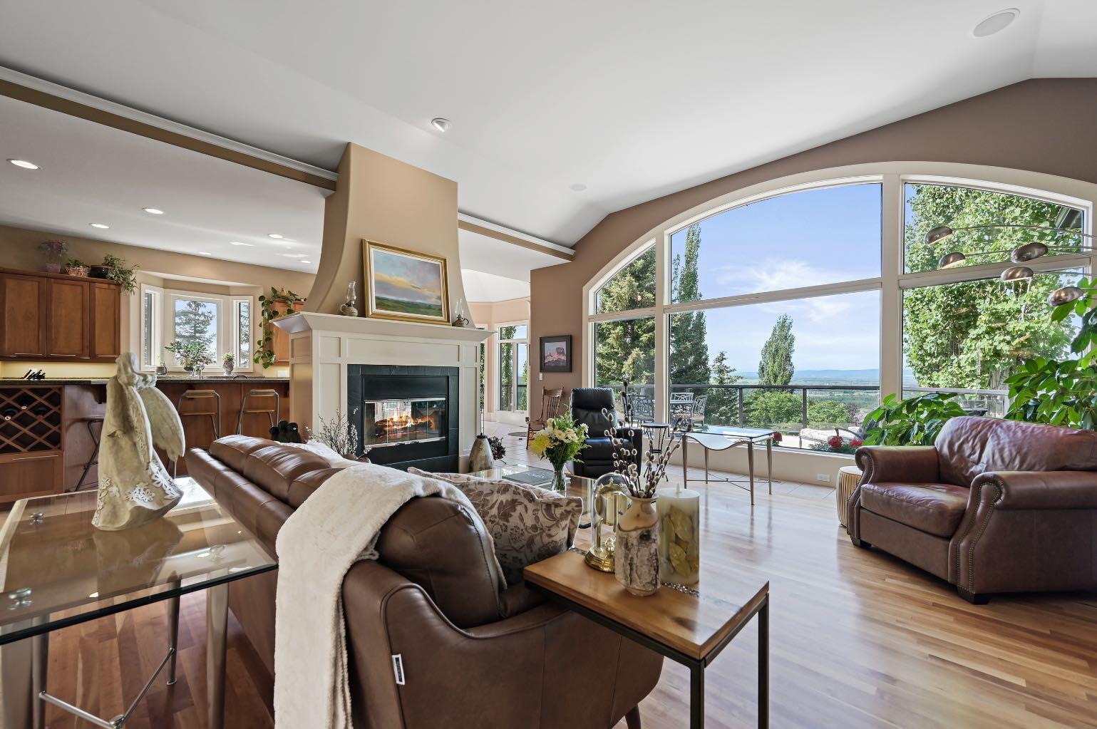 Property Photo:  32 Slopes Grove SW  AB T3H 3Y7 