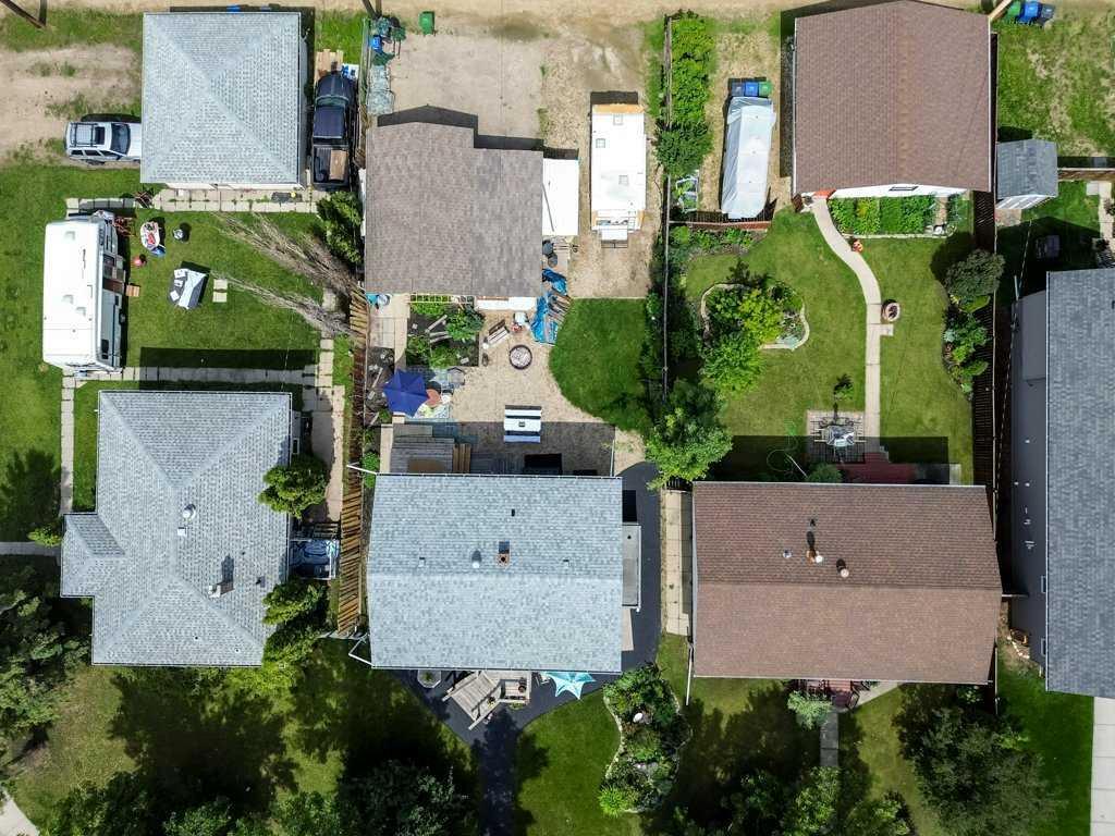 Property Photo: 3734 46 Street AB T4N 1L6