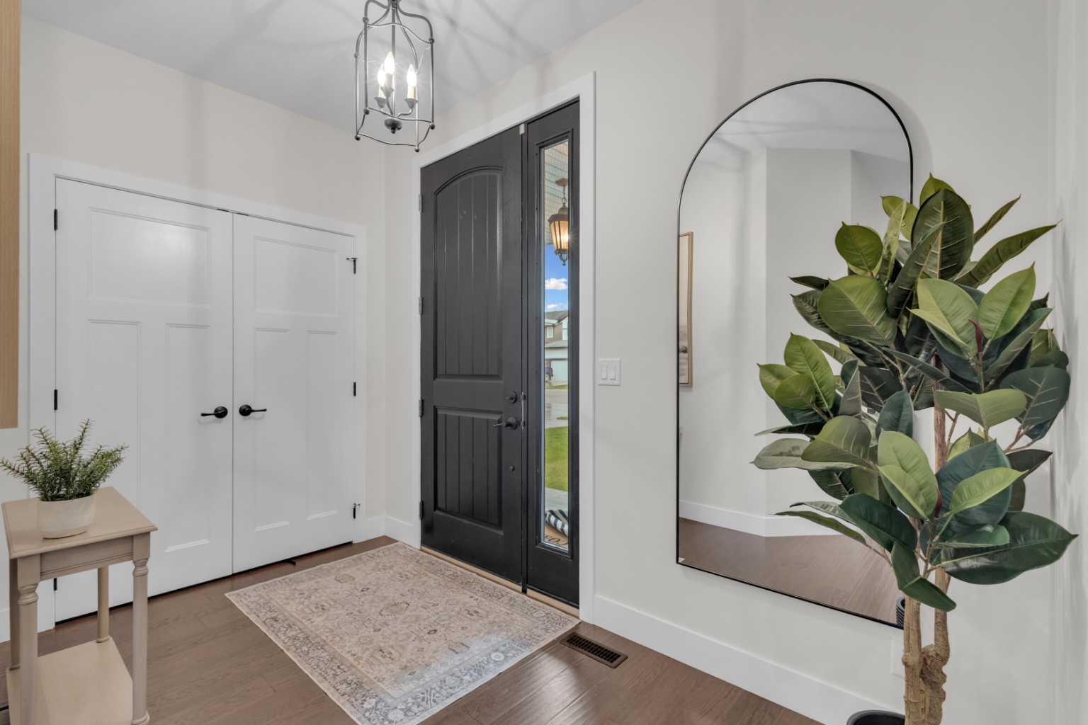 Property Photo:  60 Thompson Crescent  AB T4P 0N8 