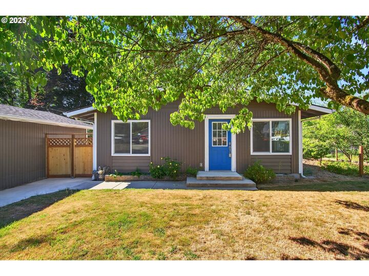 Property Photo:  711 NE 6th St  WA 98604 