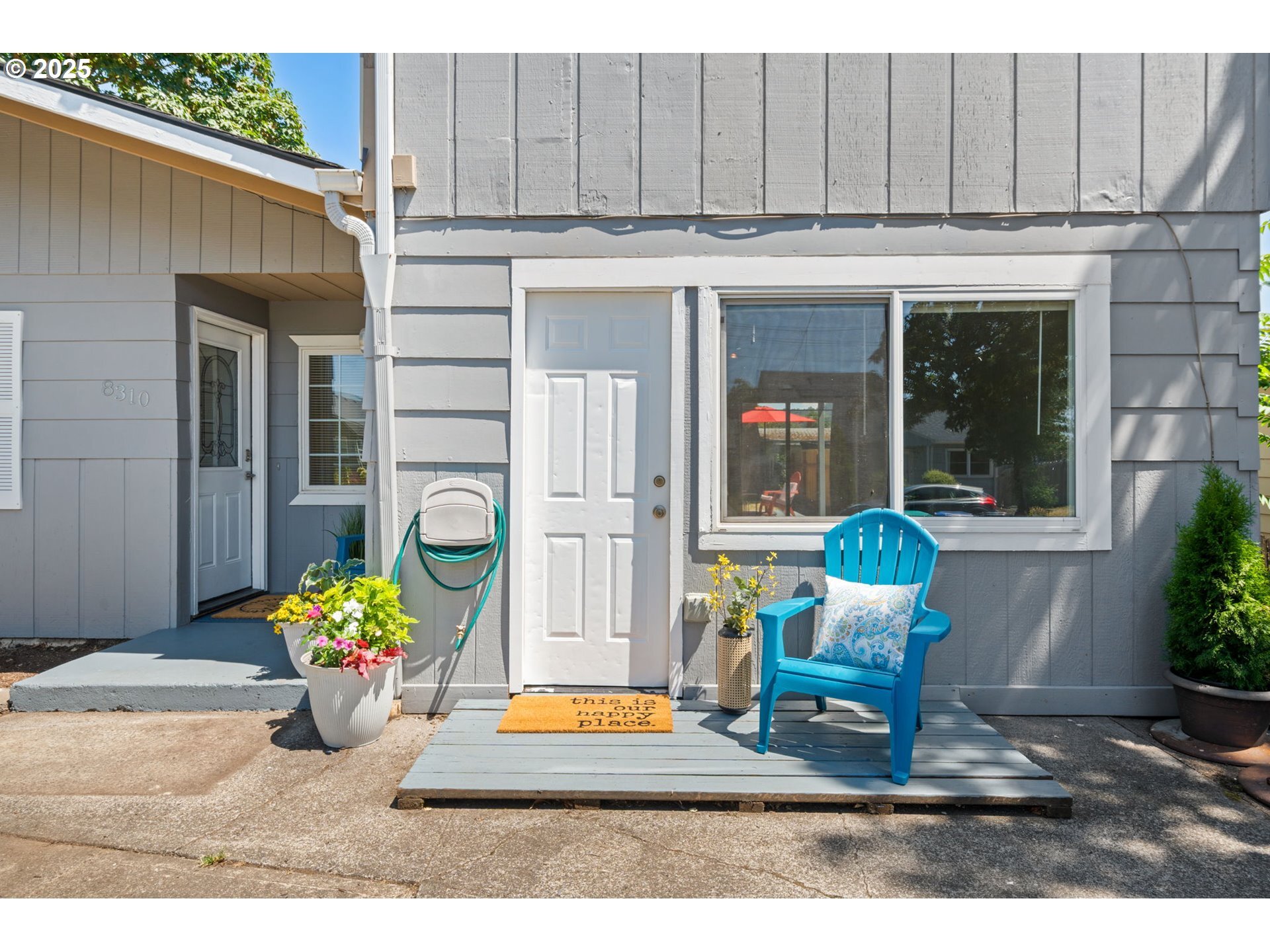 Property Photo: 8310 SE 70th Ave OR 97206