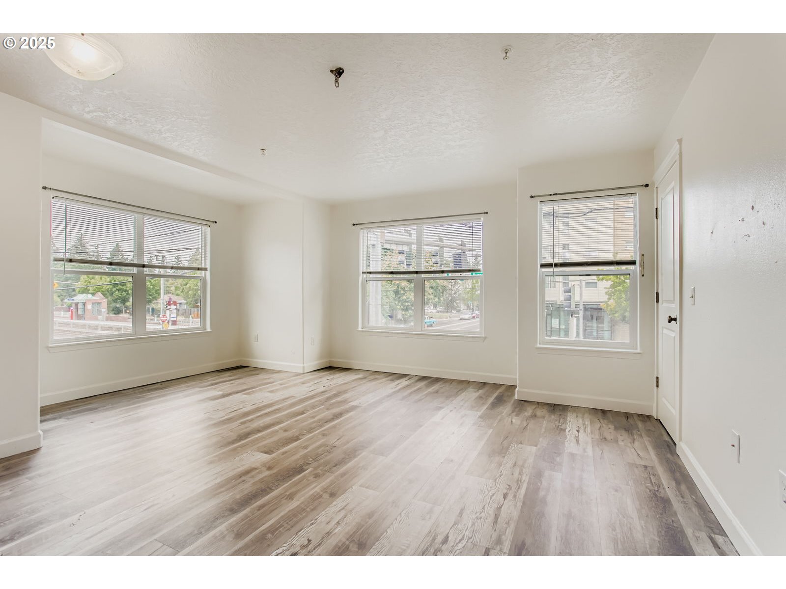 Property Photo:  20 SE 172nd Ave 118  OR 97233 
