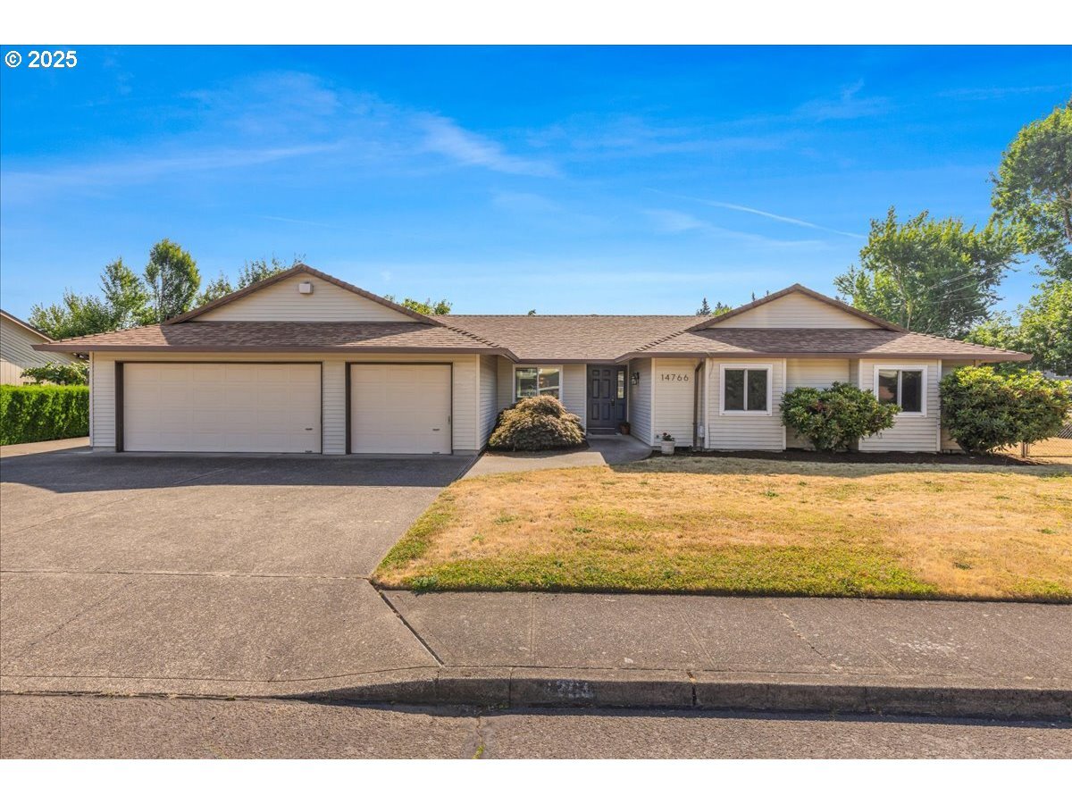 Property Photo: 14766 SE Anna Marie Ct OR 97267