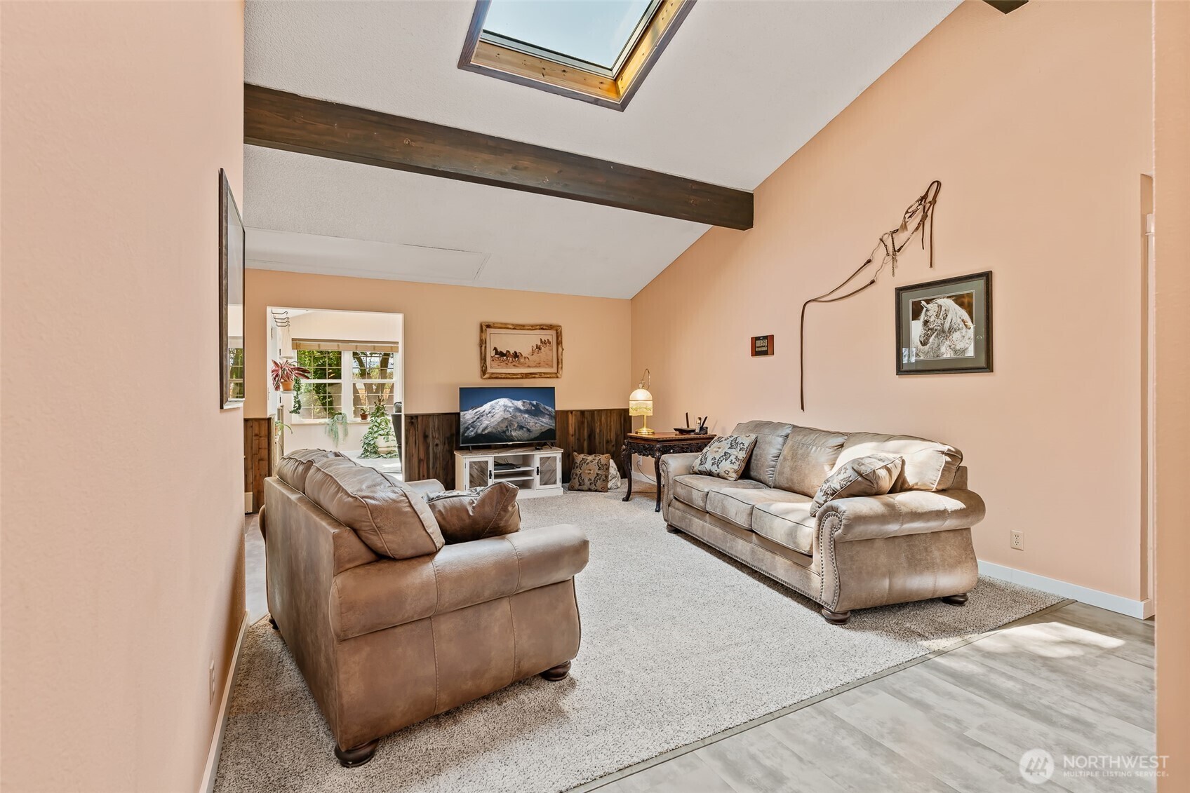 Property Photo:  2008 E 1st Avenue  WA 98926 