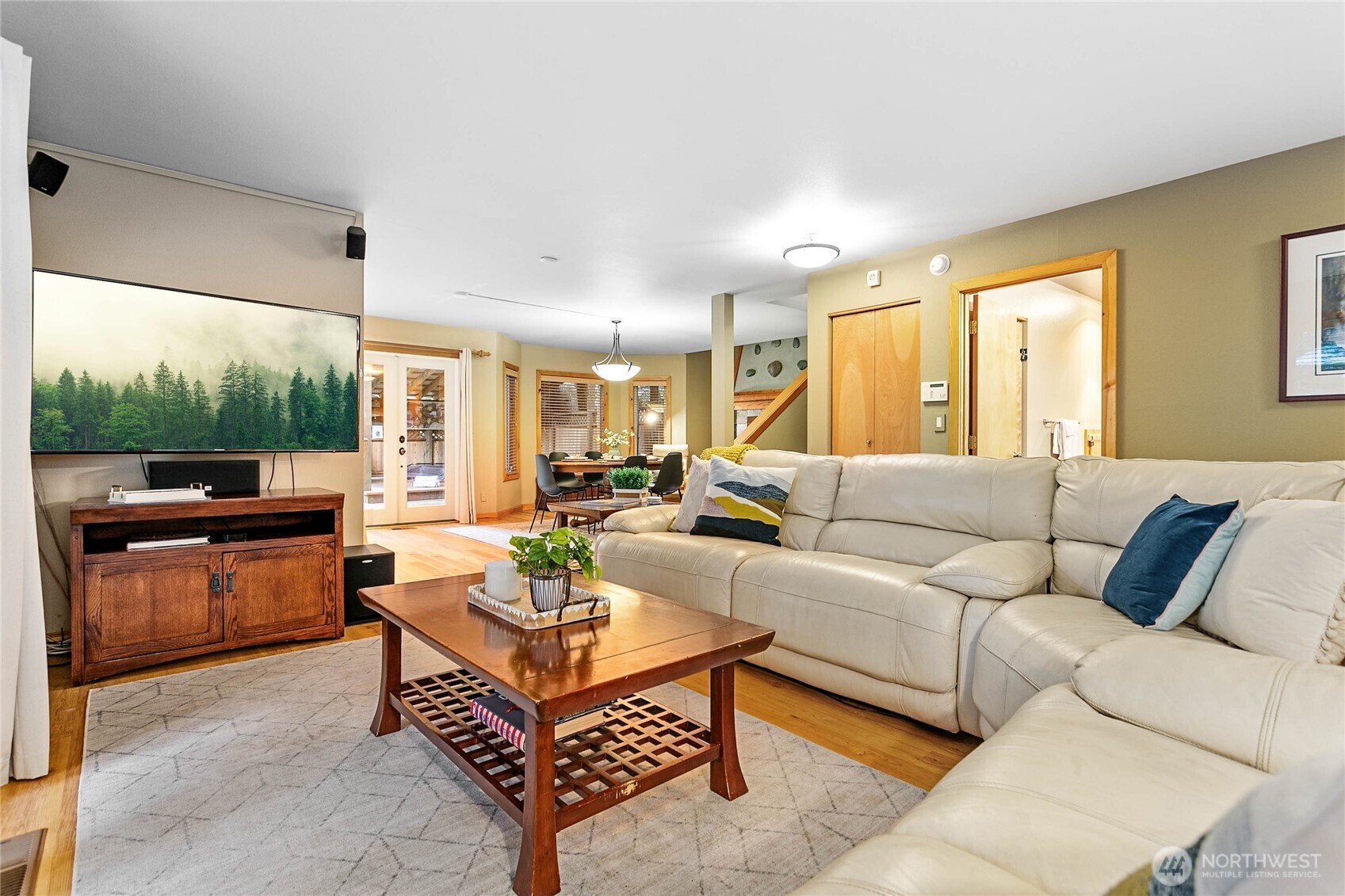 Property Photo: 7019 Rainier Way WA 98244