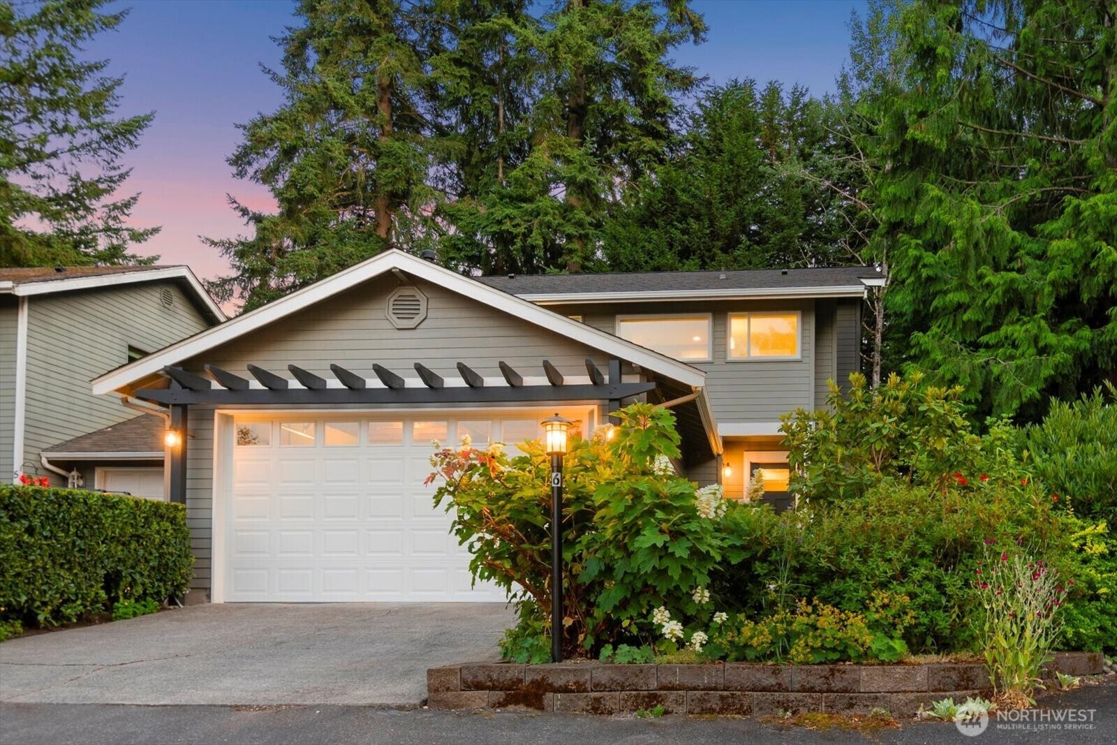 Property Photo:  8912  238th Street SW 6  WA 98026 