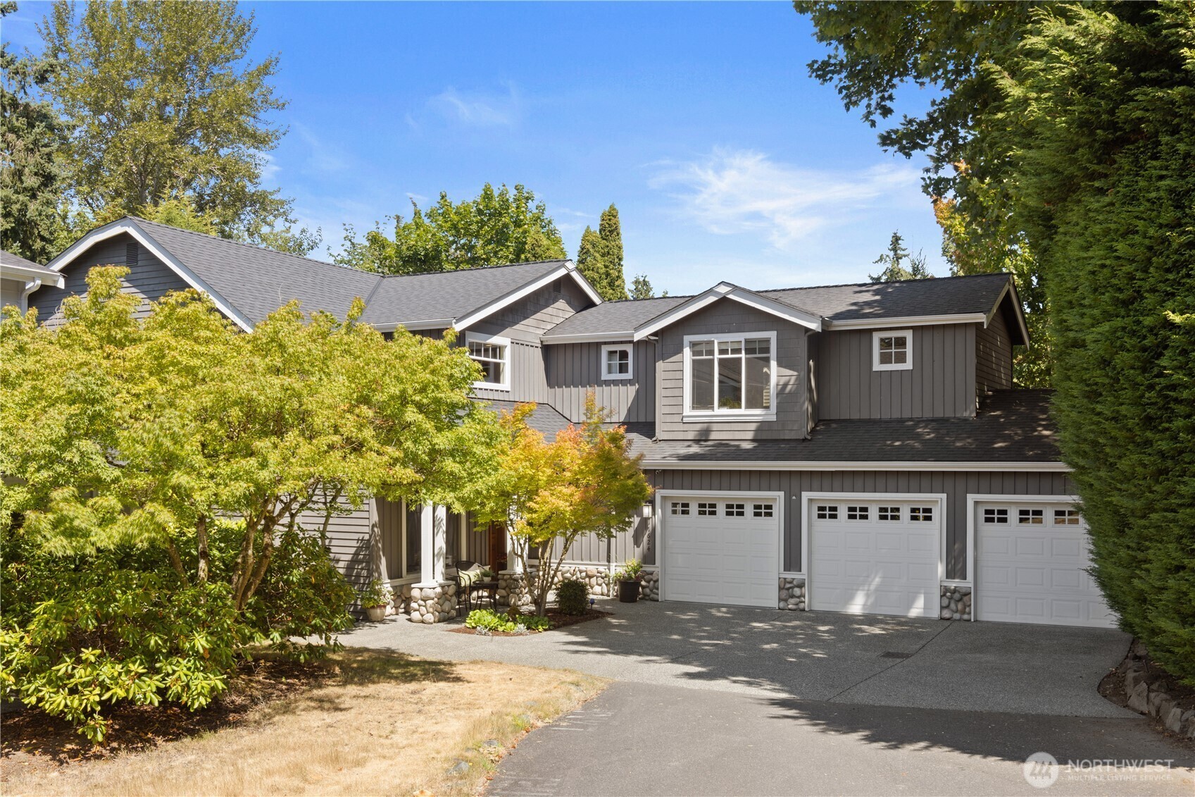 Property Photo:  11624 NE 107th Lane  WA 98033 