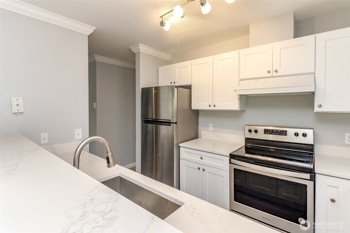 Property Photo:  33020  10th Avenue SW A301  WA 98023