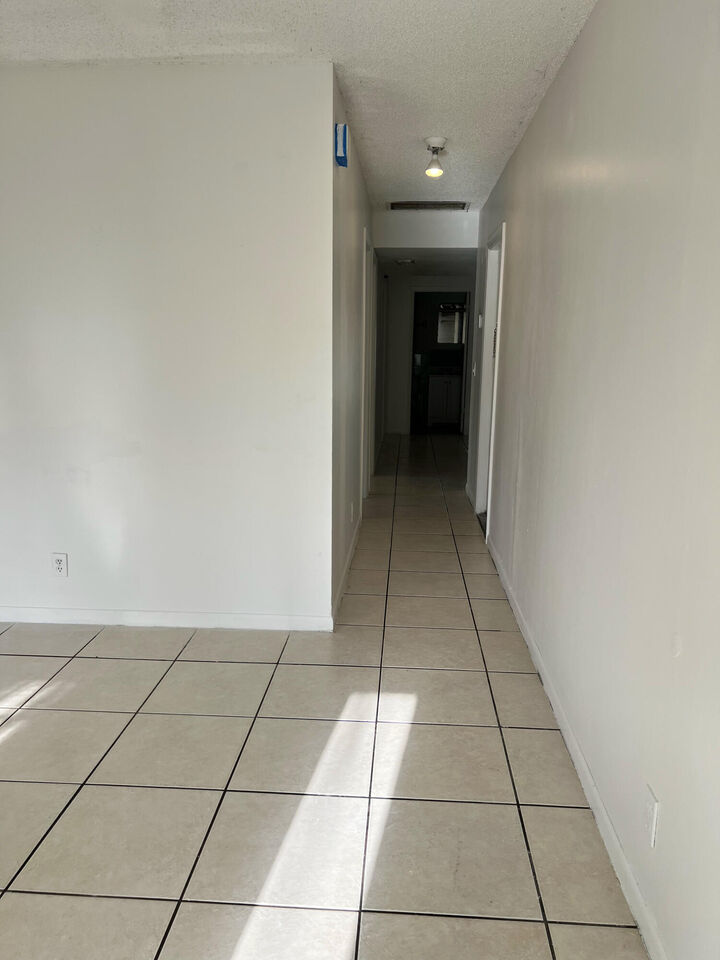 Property Photo: 1174 The 12th Fairway 1174 FL 33414