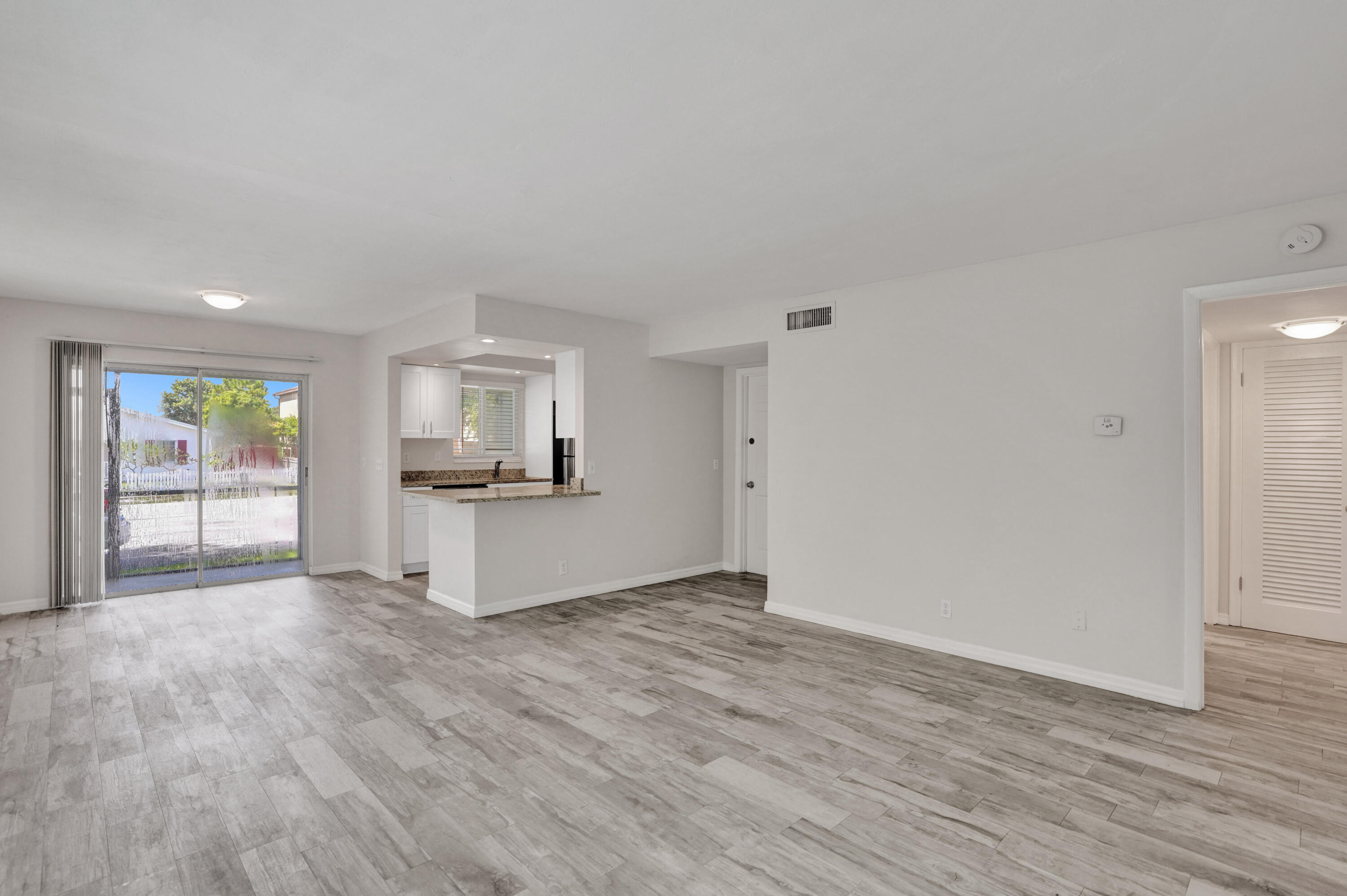 Property Photo: 115 SW 1st Avenue 1 FL 33435