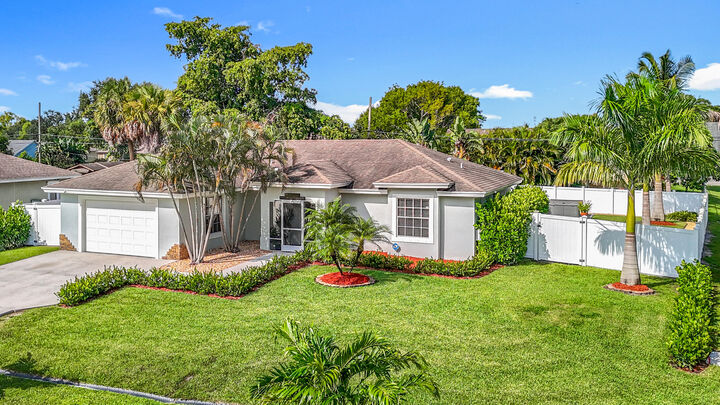 2602 SW Cameo Boulevard  Port Saint Lucie FL 34953 photo