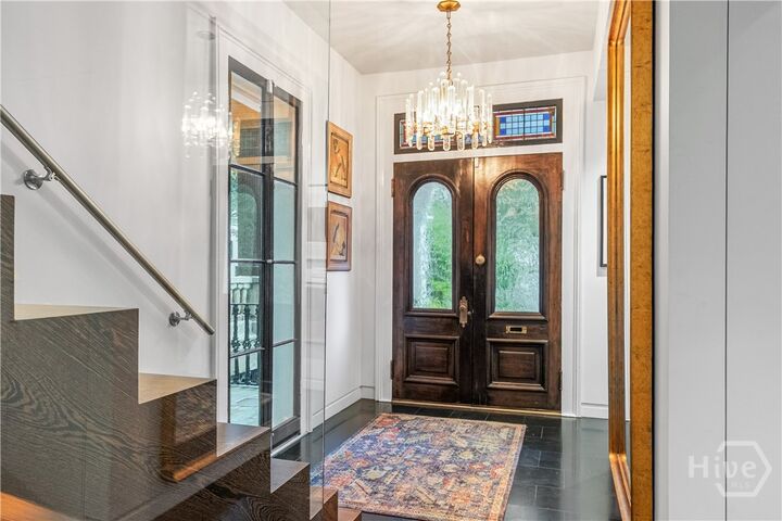 Property Photo: 112 W Gaston Street GA 31401