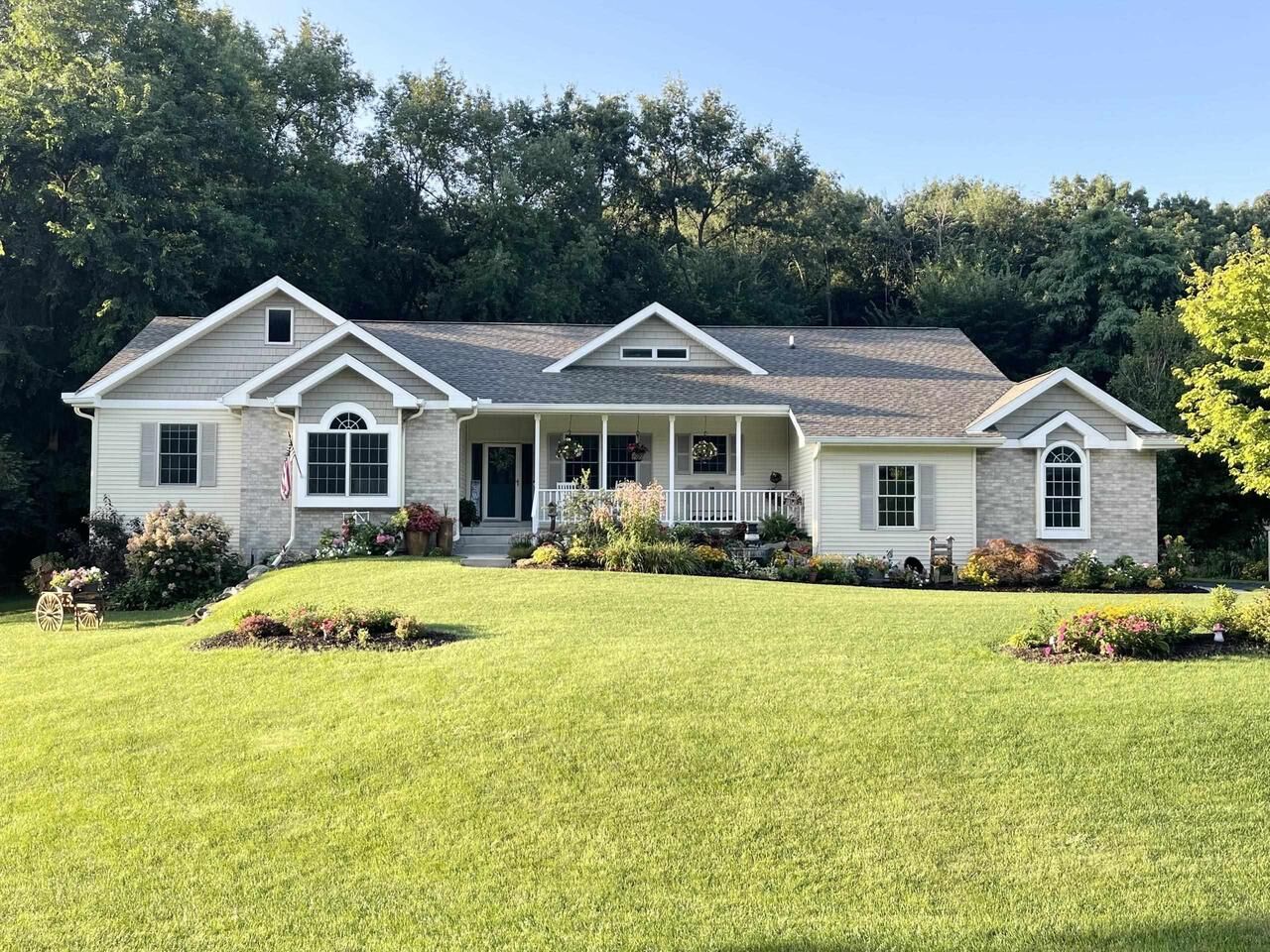 Property Photo:  11870 North Heritage Ridge  WI 53534 