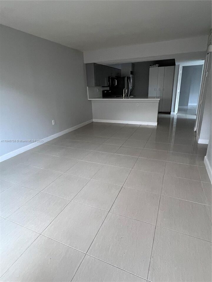 Property Photo: 15400 SW 81st Cir Ln 109 FL 33193