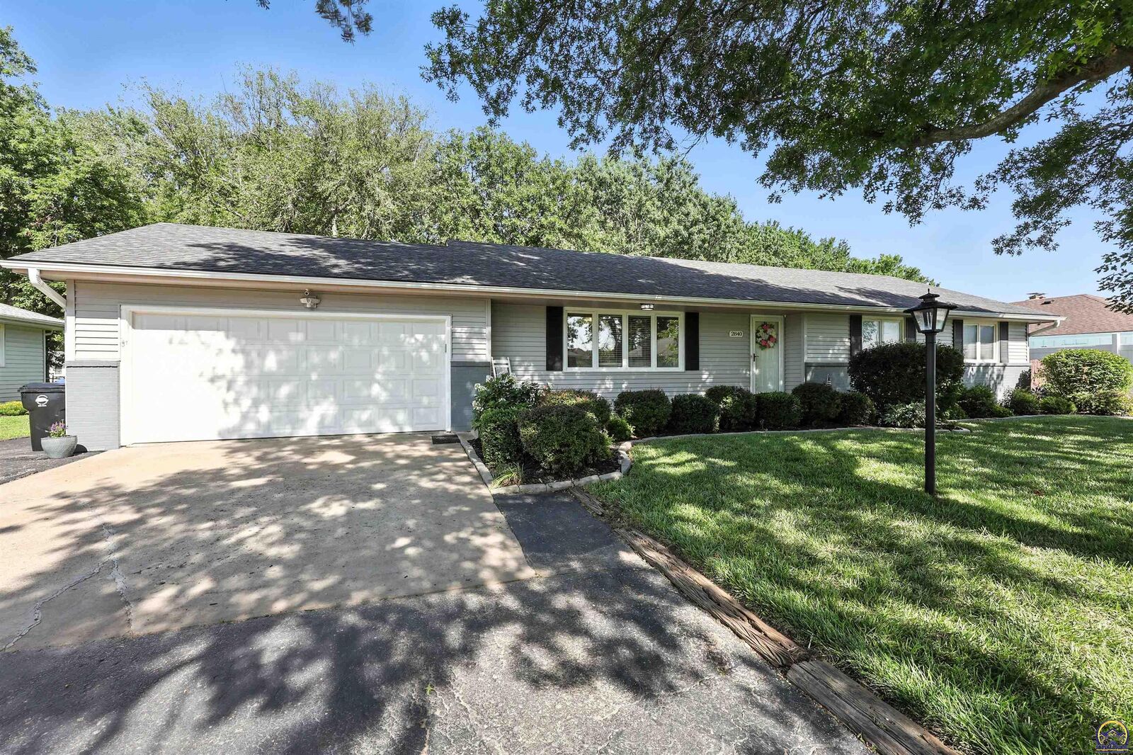 Property Photo: 2840 SE Bennett Dr KS 66605