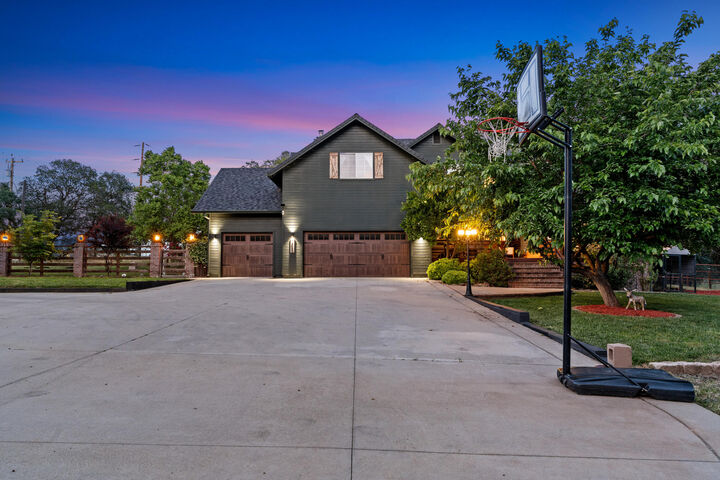 Property Photo:  1355 Hope Lane  CA 96003 