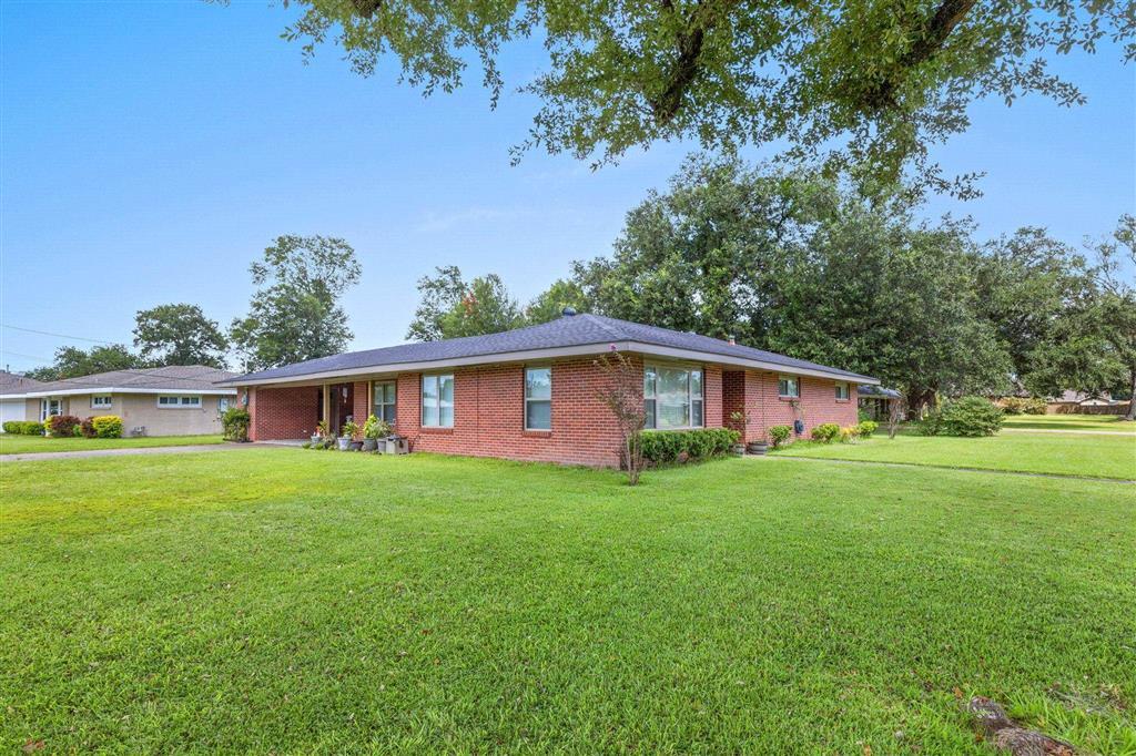 Property Photo:  524 Contour St  LA 70605 