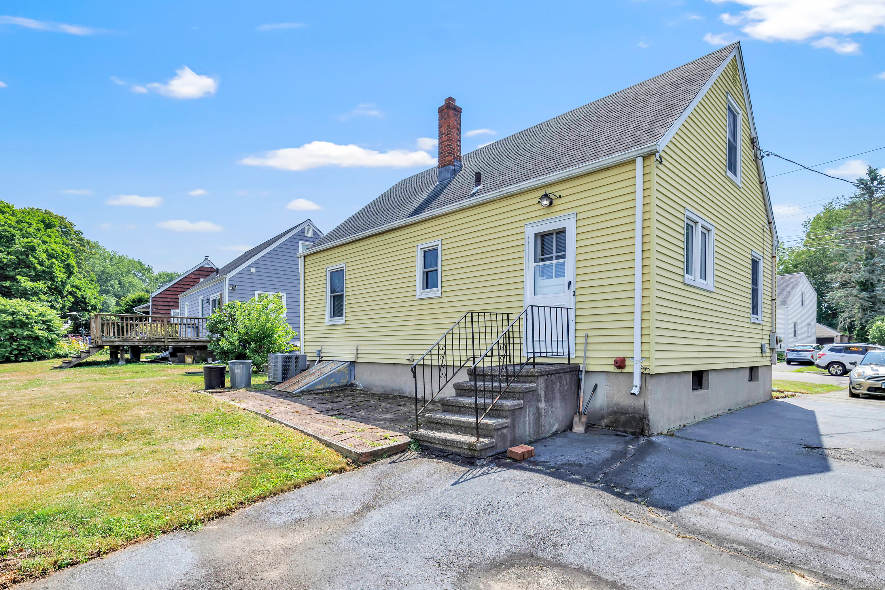 Property Photo:  156 Kenwood Avenue  CT 06614 