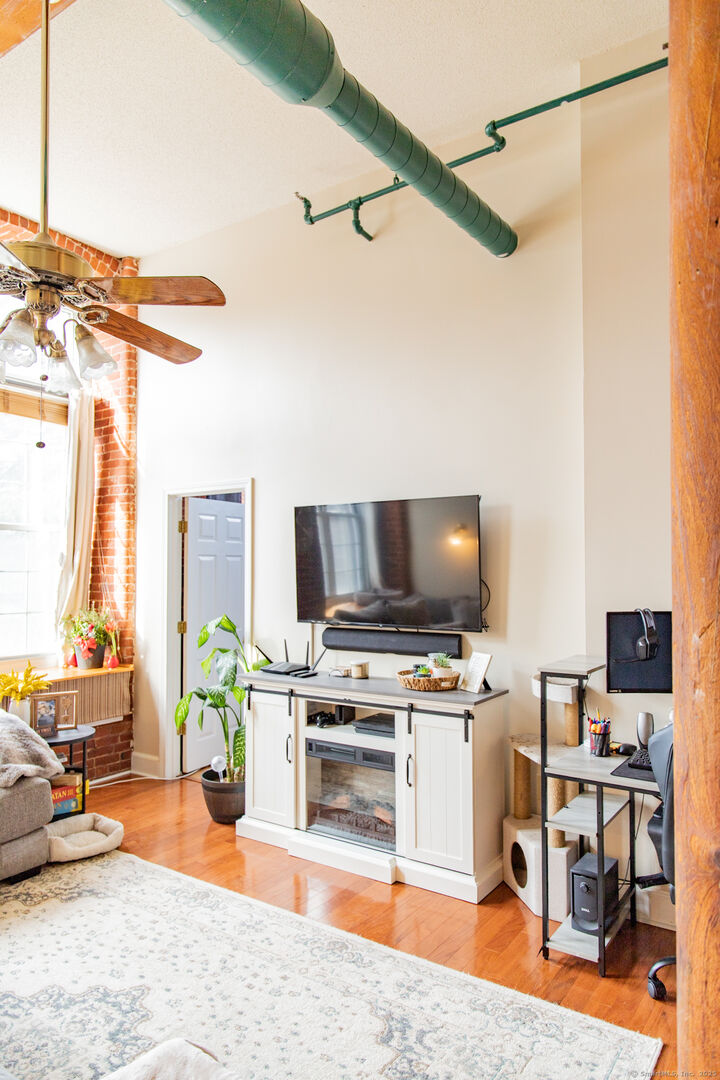 Property Photo:  45 Main Street Apt 202  CT 06374 