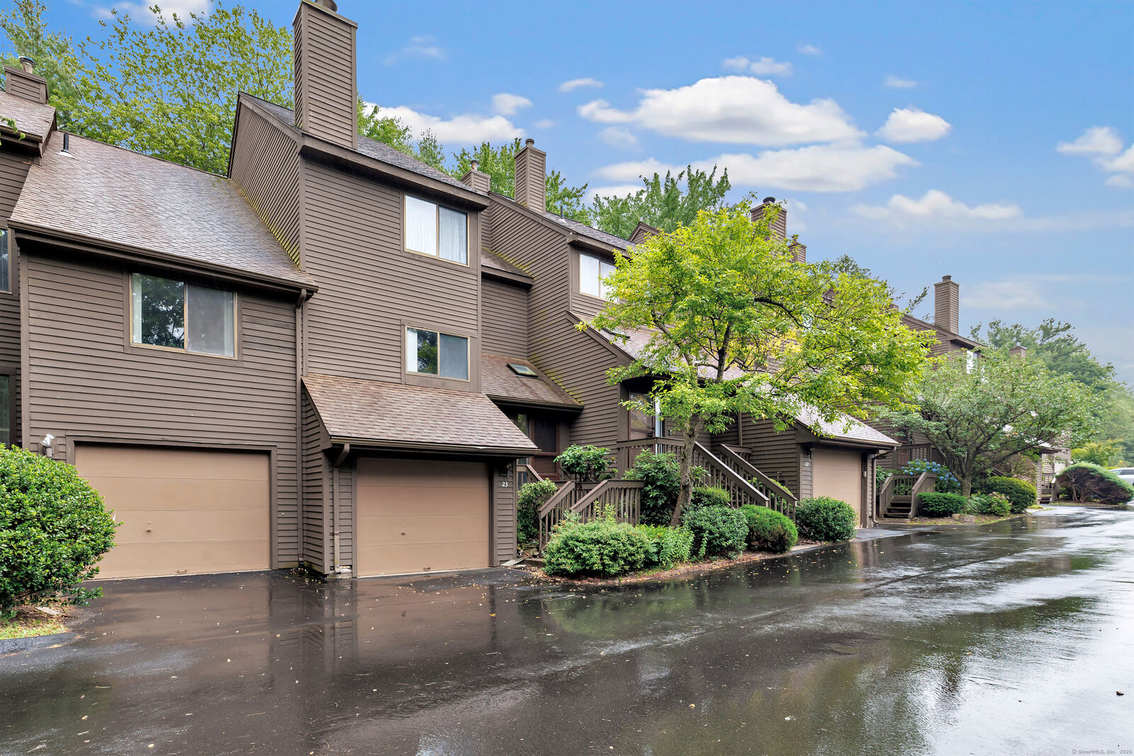 Property Photo:  900 Mix Avenue Apt 23  CT 06514 