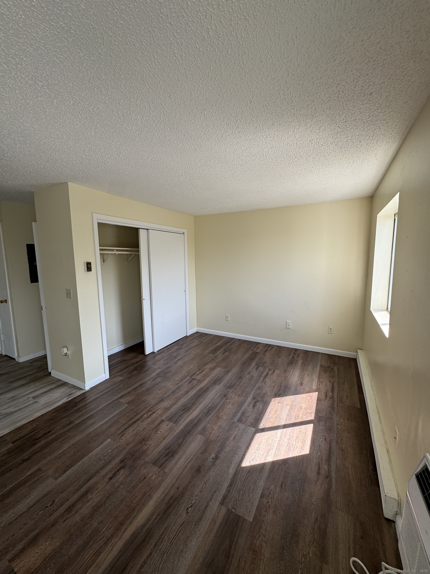 Property Photo: 4 Warwick Street 3 CT 06513