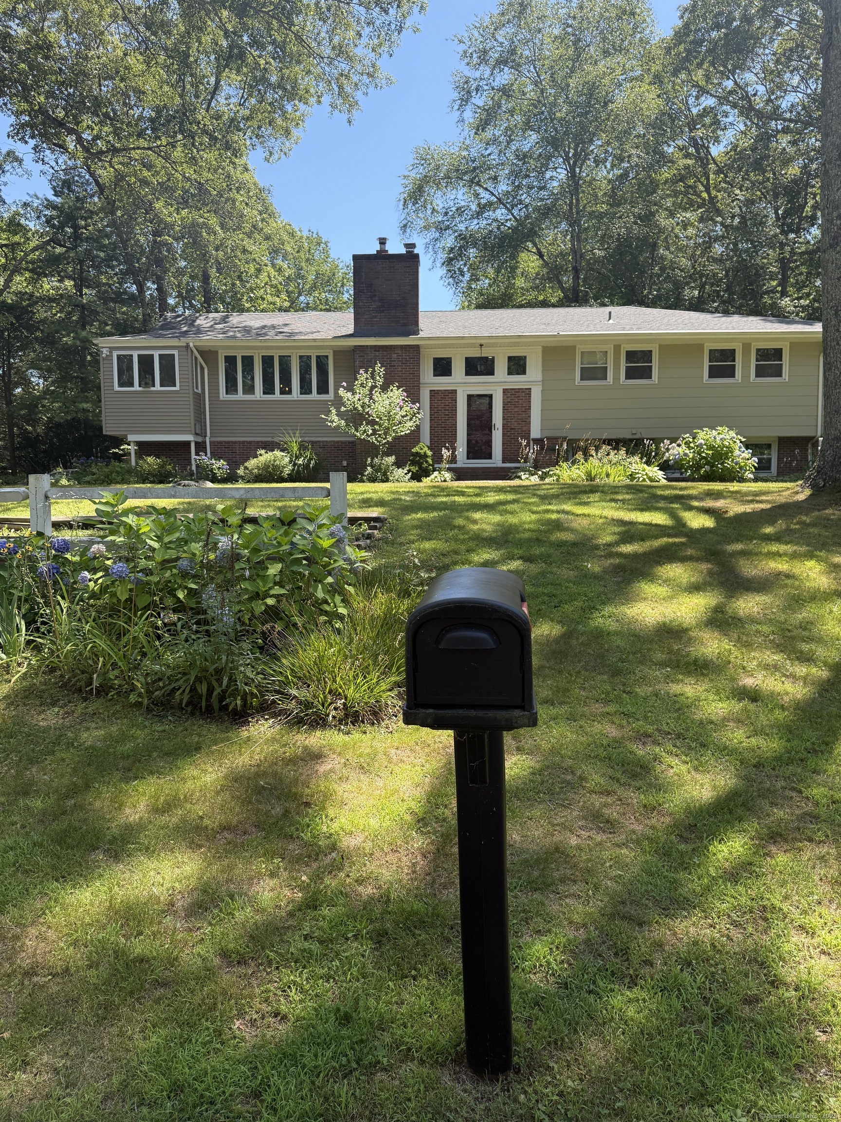 Property Photo: 10 South Ledge Rock Road CT 06357