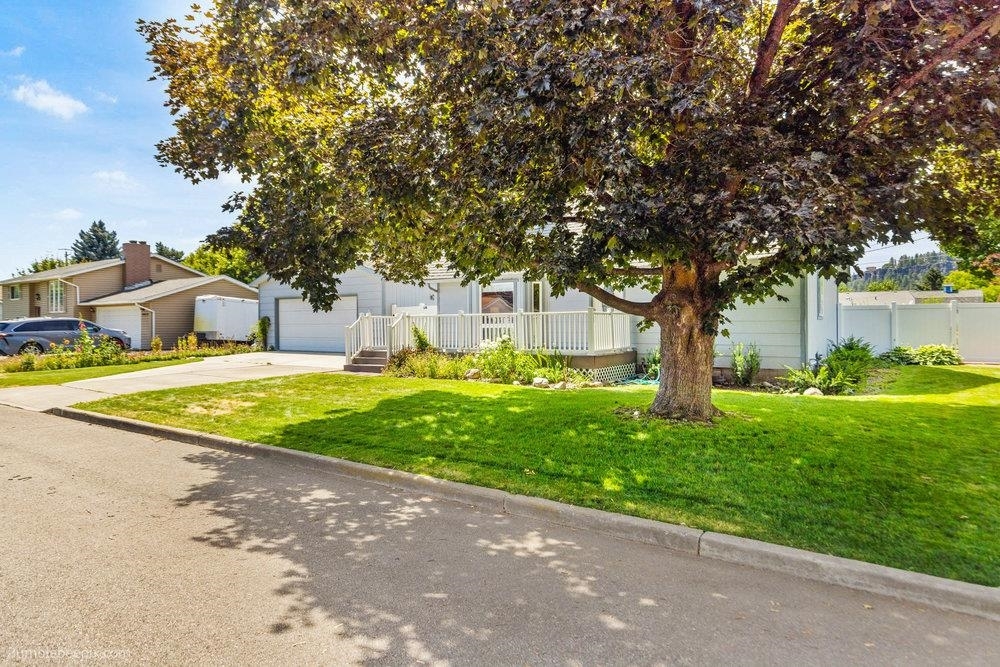 Property Photo:  4419 N Woodlawn Rd  WA 99216 