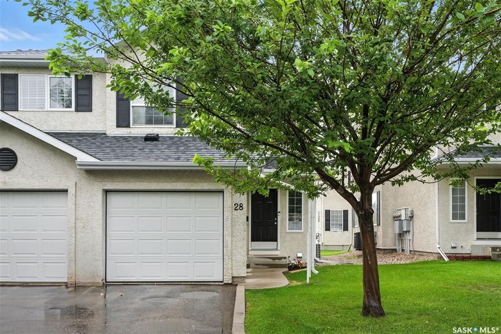 Property Photo:  110 Banyan Crescent 28  SK S7V 1G7 