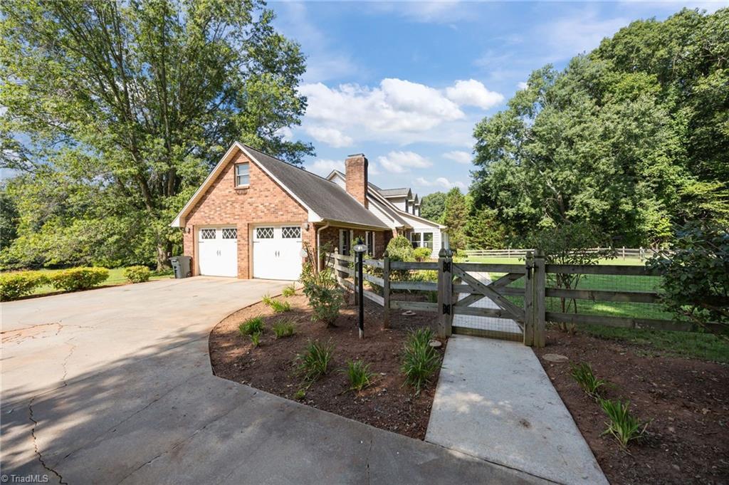 Property Photo:  1498 Bethesda Road  NC 27295 