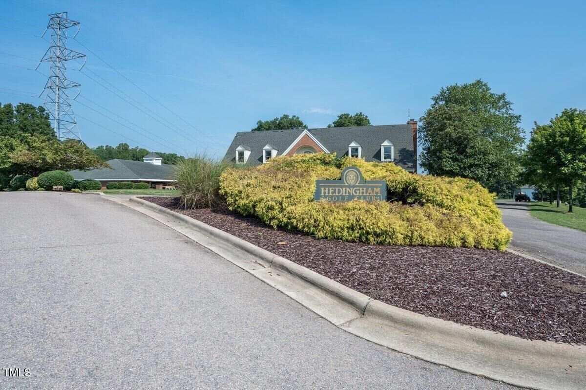 Property Photo: 1701 Point O Woods Court NC 27604