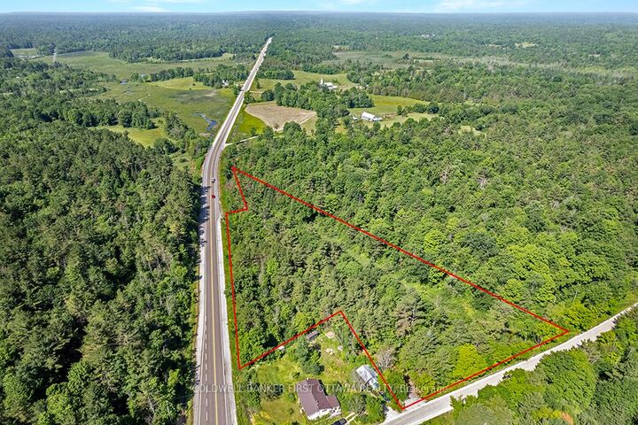 Property Photo: 115 Doran Road ON K7H 3C7