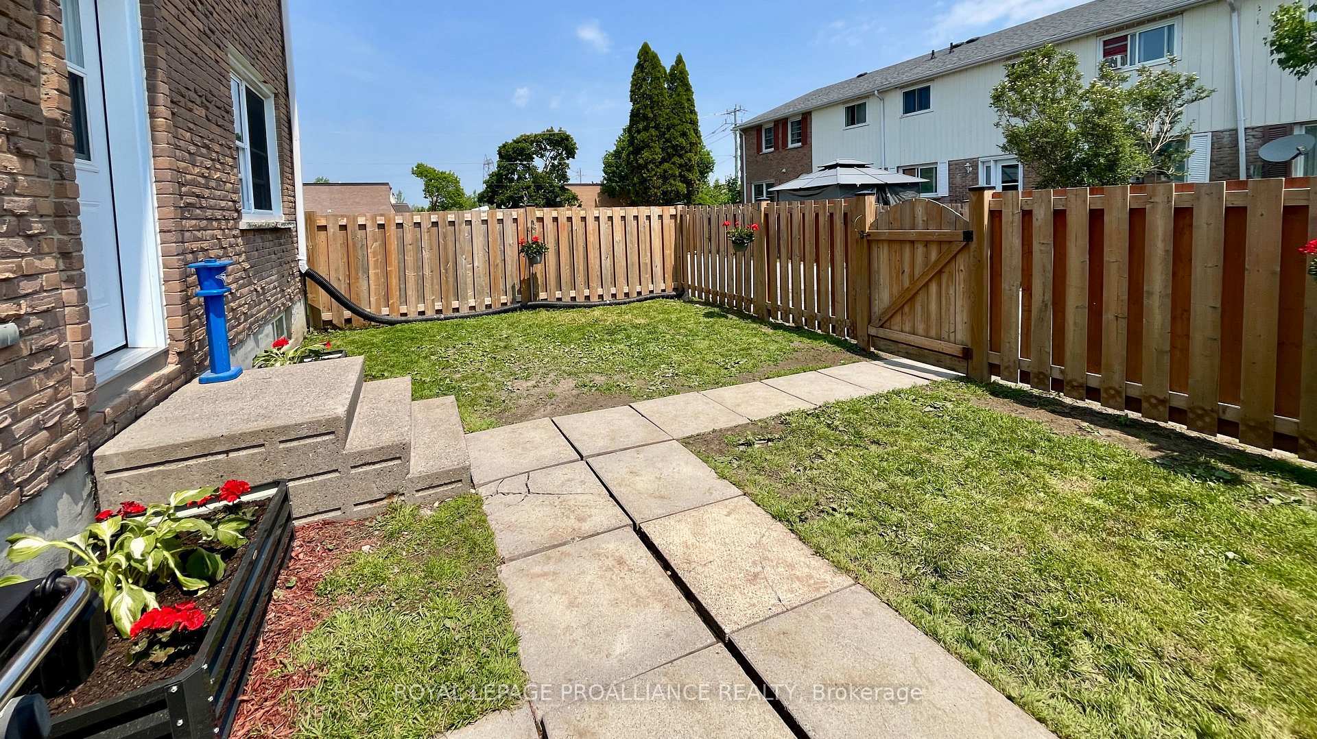 Property Photo: 15 Tracey Park Drive 12 ON K8P 4R4