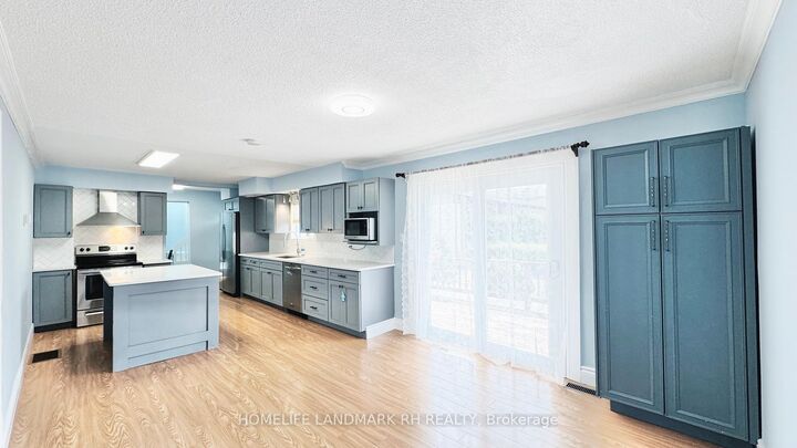 Property Photo:  317 Sidney Street  ON K8V 2V1 