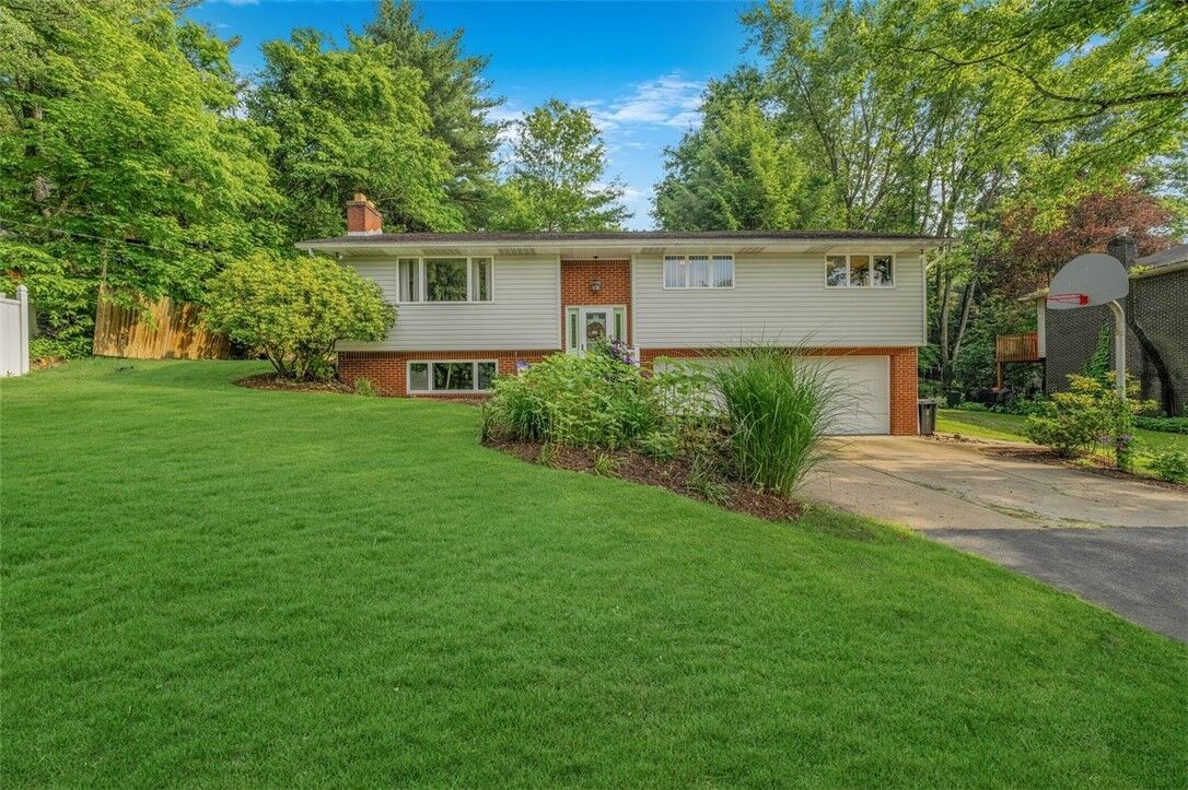 Property Photo: 2668 Pang Burn Hollow Rd PA 15063