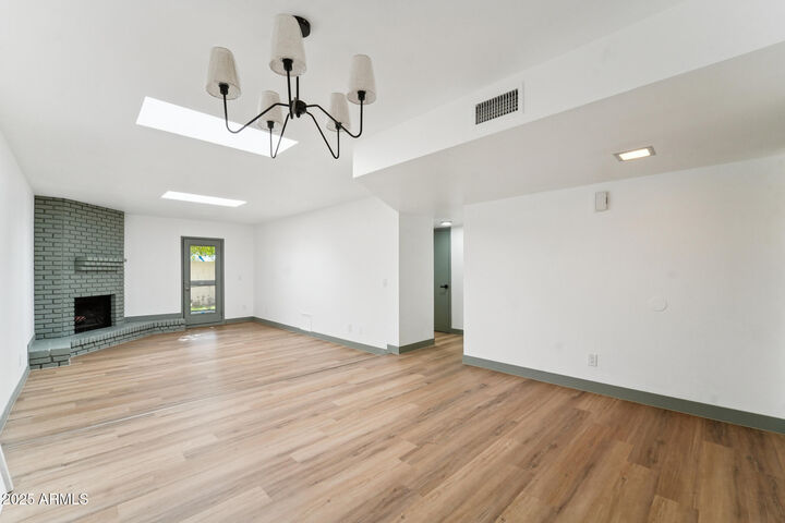 Property Photo: 5336 S Country Club Way AZ 85283