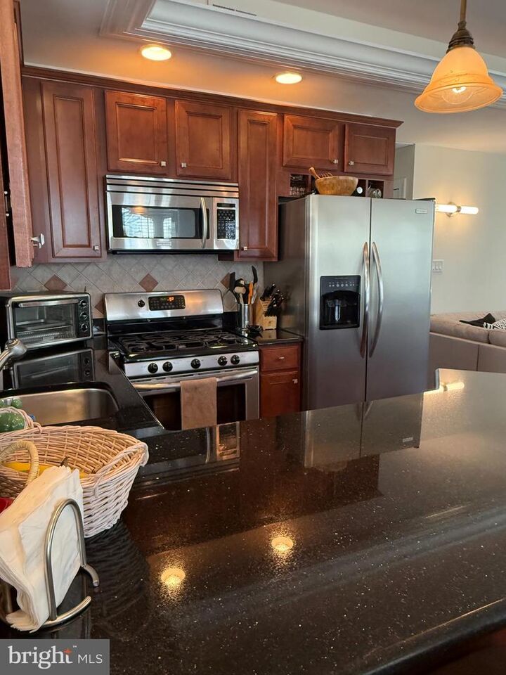 Property Photo:  15 S Frontenac Avenue Unit A  NJ 08402 