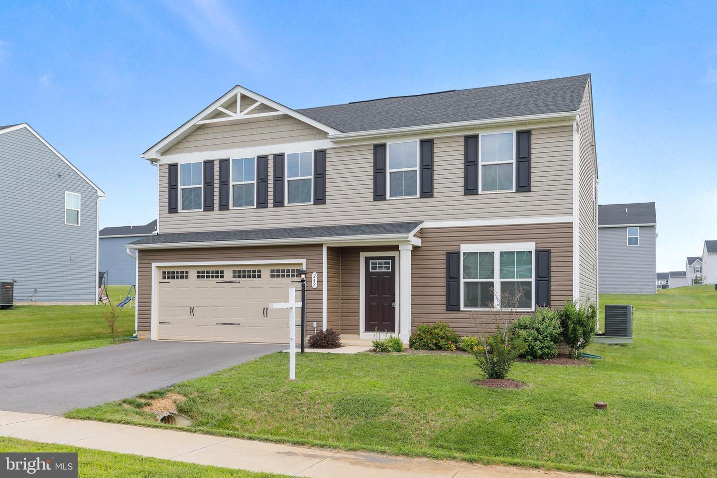 Property Photo: 242 Otero Ln WV 25427