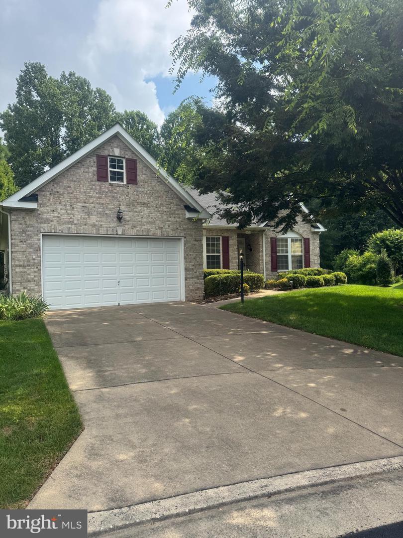 Property Photo:  16203 Rising Fawn Terrace  VA 22025 