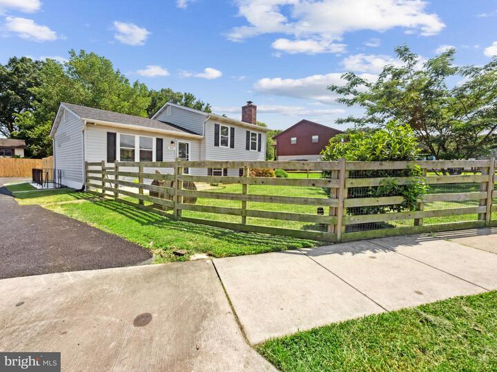 Property Photo:  949 N Marlyn Avenue  MD 21221 