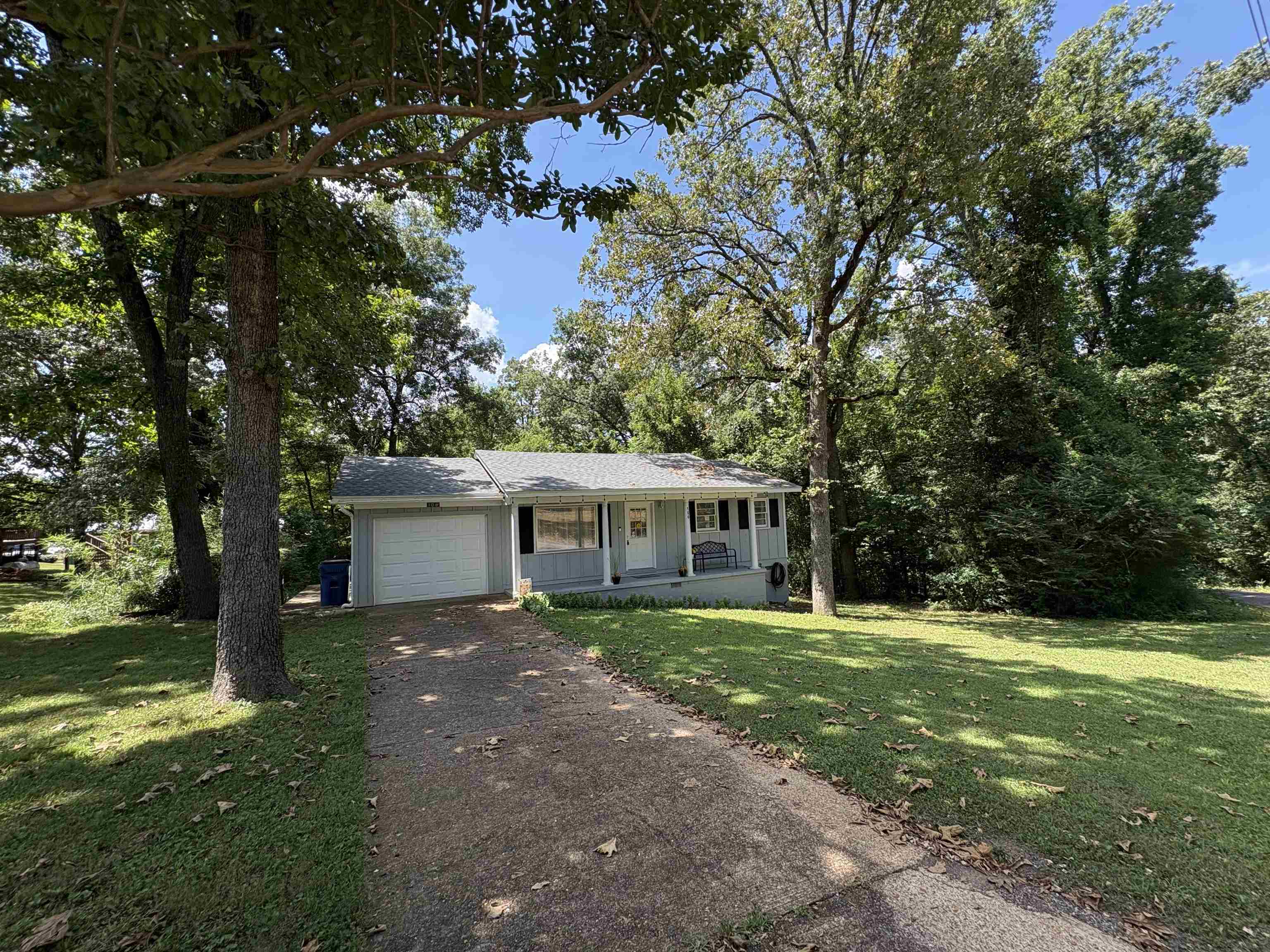 Property Photo:  106 E Lakeshore Drive  AR 72529 