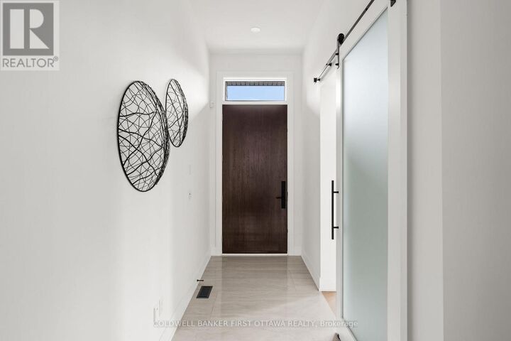Property Photo: 509 Edison Avenue ON K2A 1V3