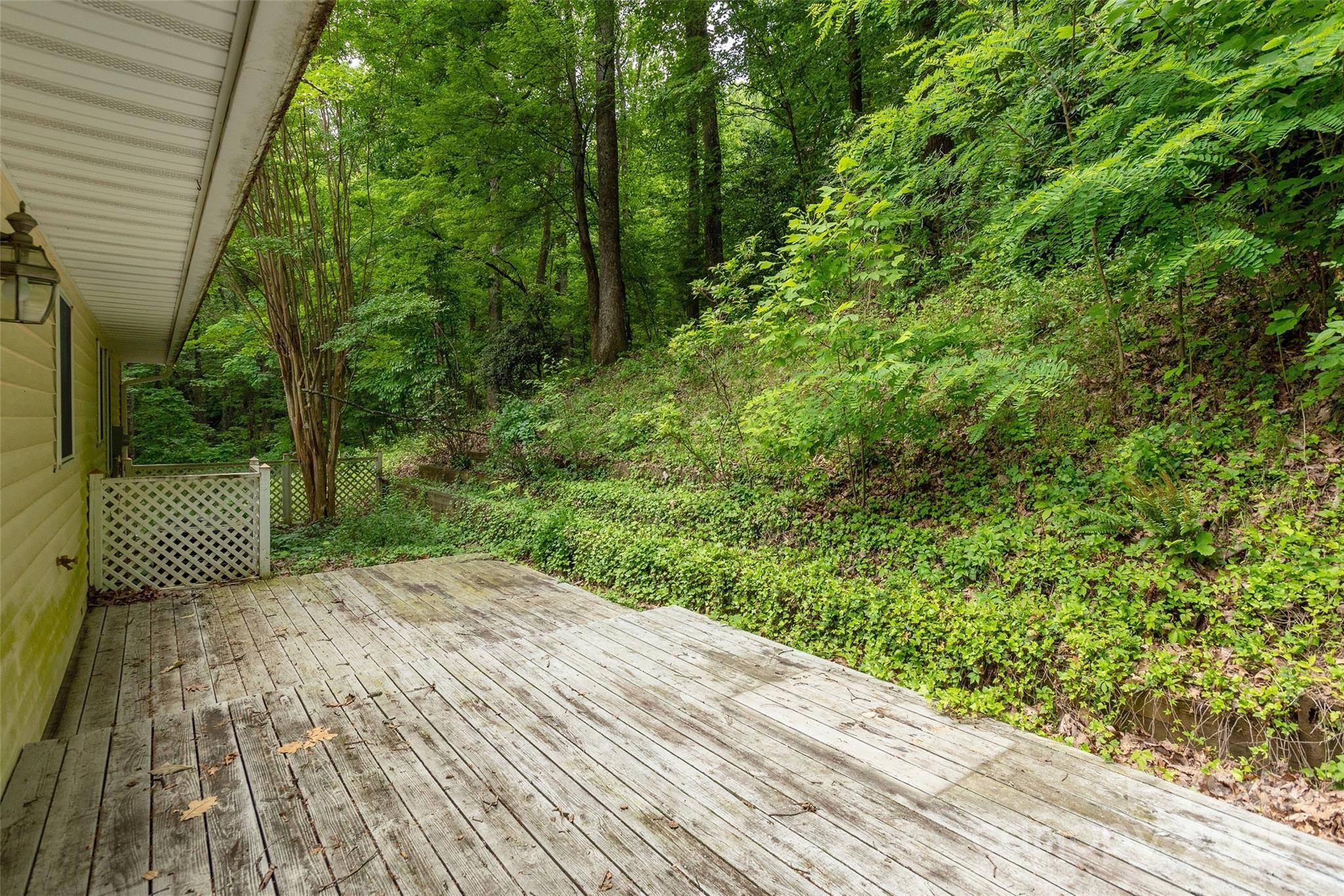Property Photo: 104 Creekstone Lane NC 28791