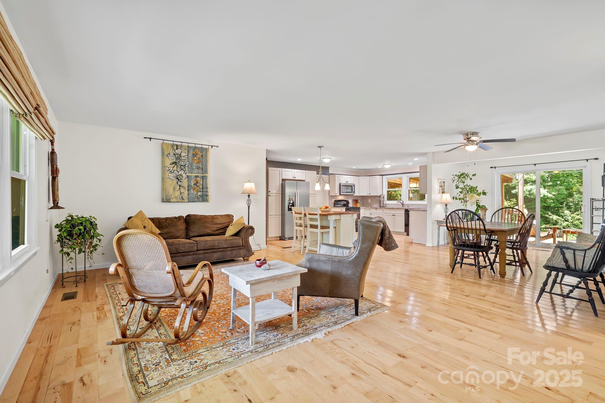 Property Photo: 306 Pole Creasman Road NC 28806