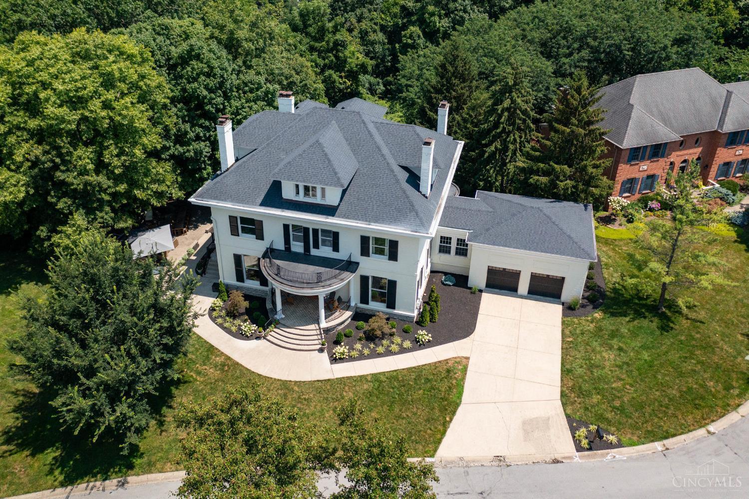 Property Photo: 4042 Clifton Ridge Dr OH 45220